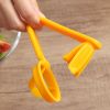 1pc Tomato Slicer Cutter Grape Tools Cherry Kitchen Pizza Fruit Splitter; Small Tomatoes Accessories Manual Cut Gadget